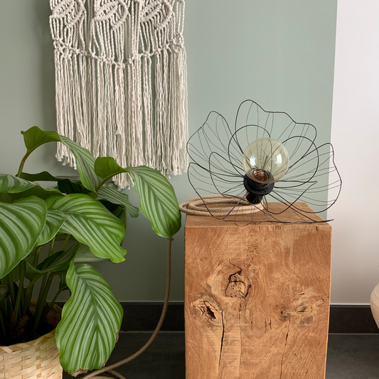 Luminaire baladeuse minimaliste fleur des champs - L'atelier de Boucle Piquée