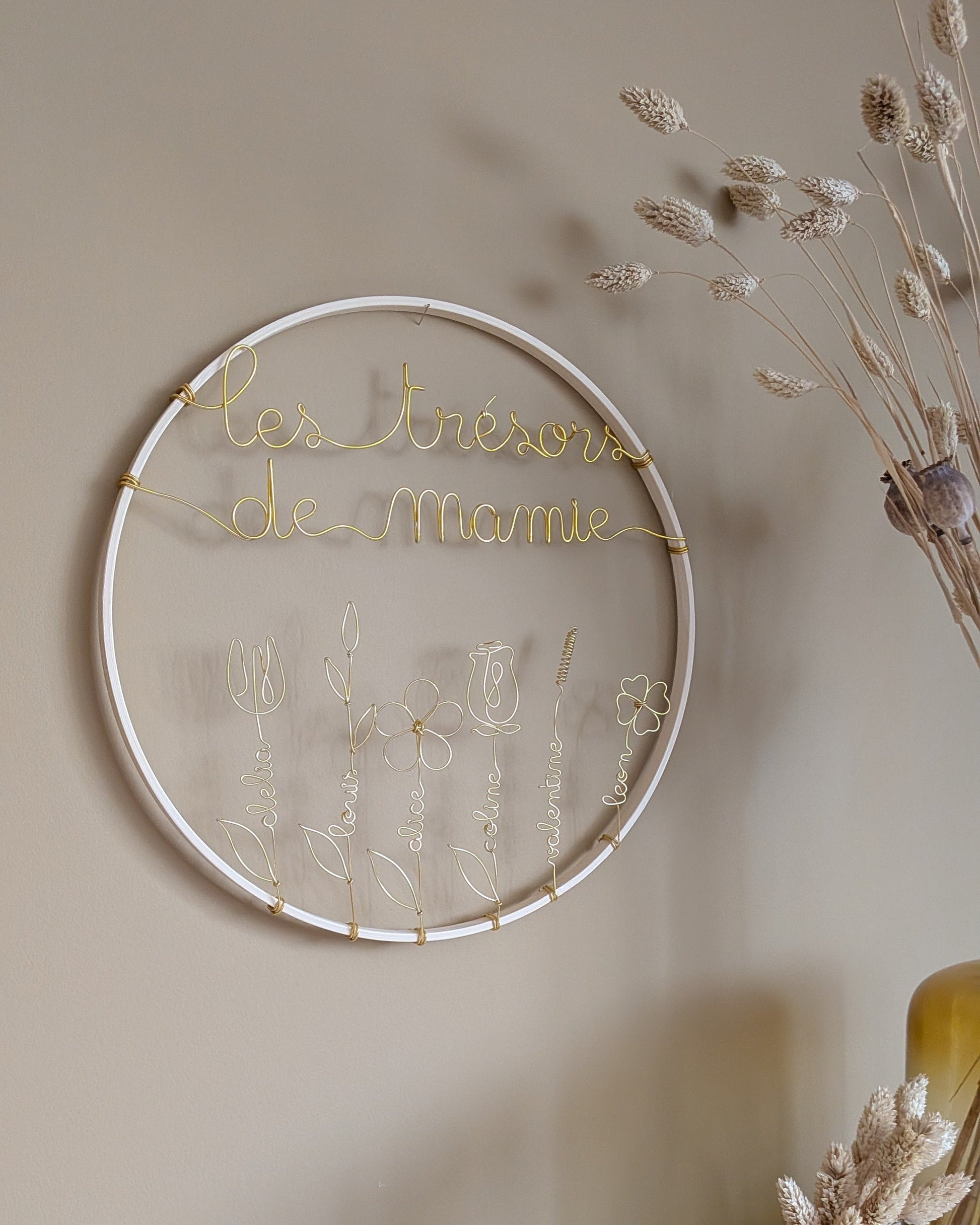 Atelier_de_Boucle_Piquee_-_Couronne_de_ma_famille_personnalisee_-_cadeau_hommage
