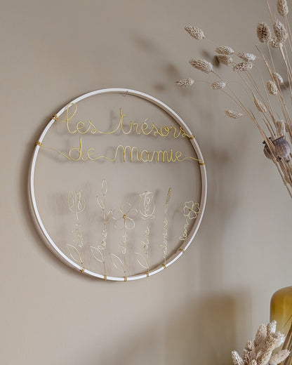 Atelier_de_Boucle_Piquee_-_Couronne_de_ma_famille_personnalisee_-_cadeau_hommage