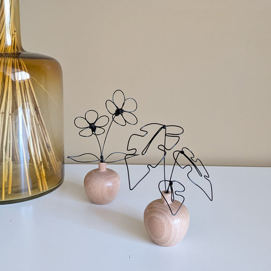 Cadeau original et minimaliste : mini monstera en bois et fil métallique - L'atelier de Boucle Piquée