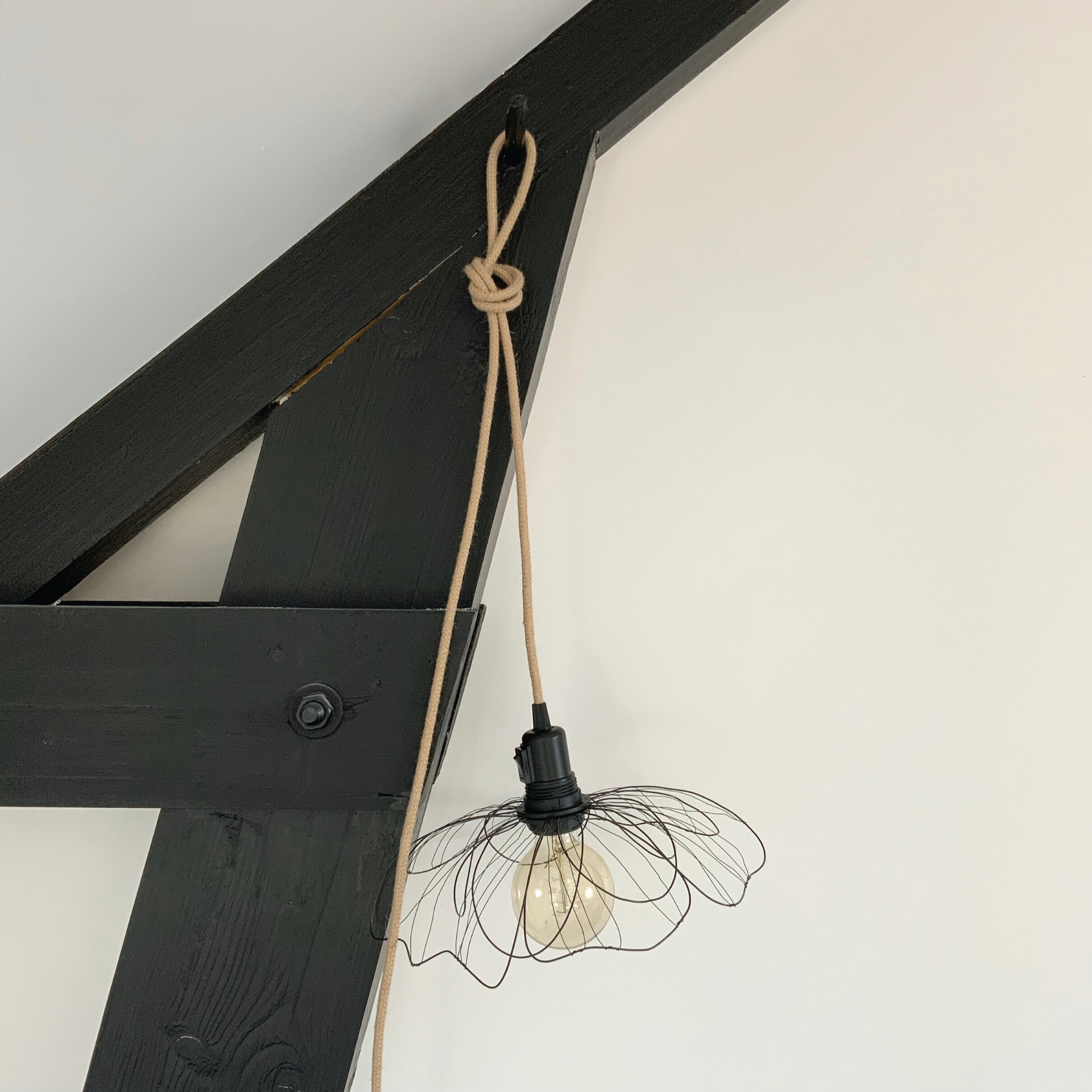 Baladeuse - Luminaire fleur des champs suspendu - L'atelier de Boucle Piquée