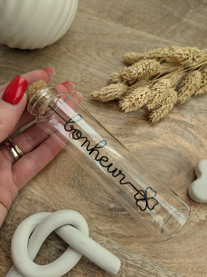 Fiole à message en verre et fil métallique : bonheur - L'atelier de Boucle Piquée